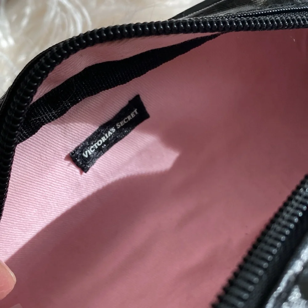 New VICTORIA's SECRET cosmetics case